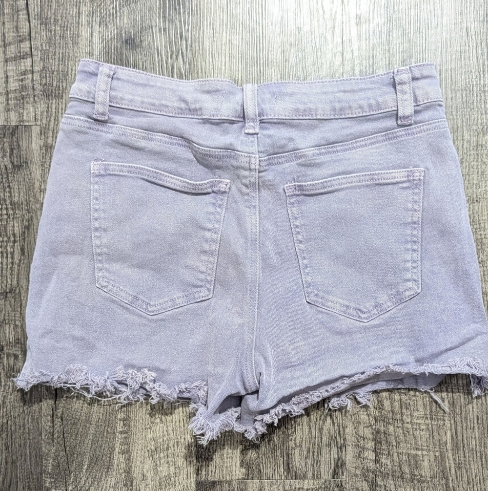 Zenana Lavender Denim Shorts Medium High Rise Stretch Frayed Hem Casual Summer - Picture 6 of 6